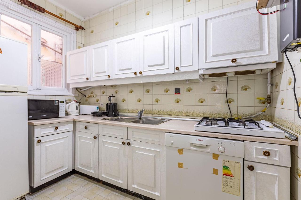 Charming Apartment Surrounded By Vibrant Attractions In Kadikoy İstanbul Dış mekan fotoğraf