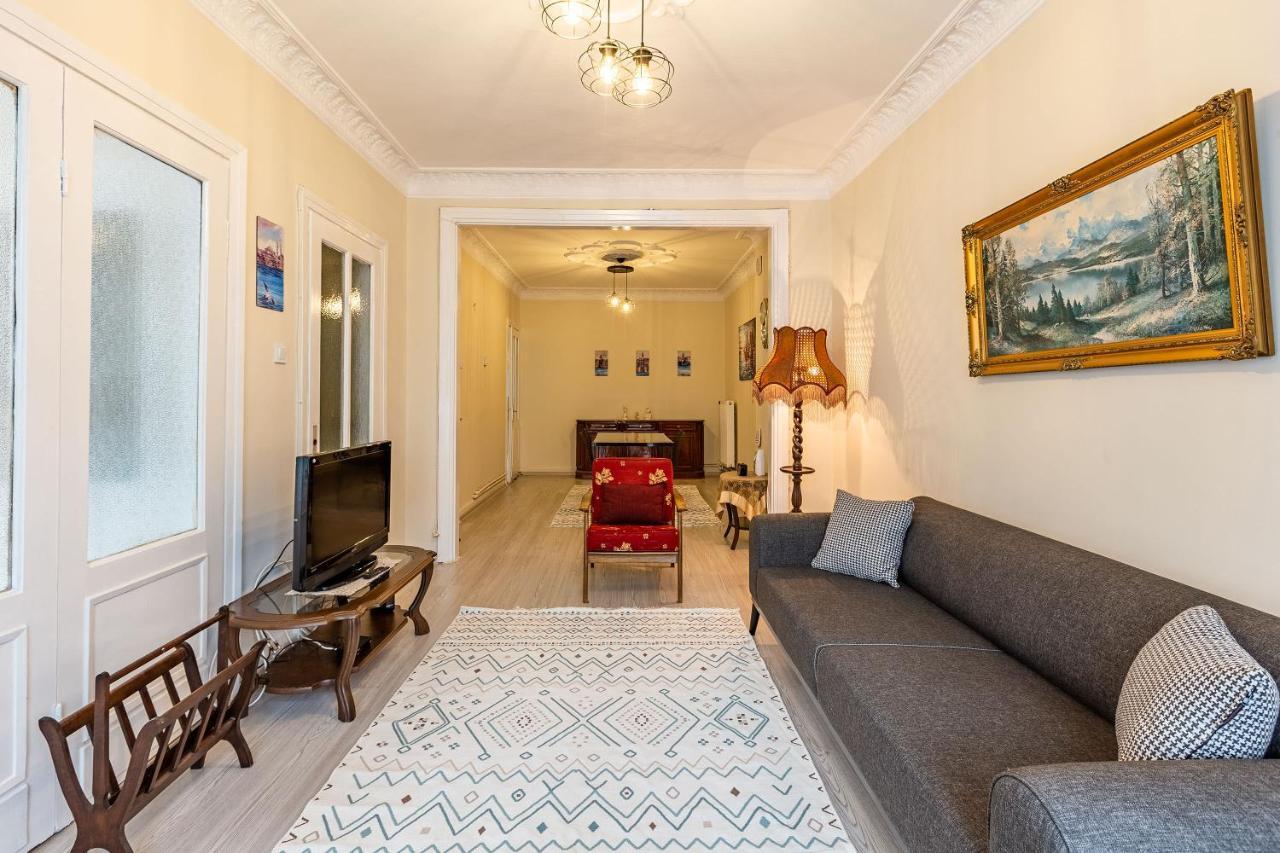 Charming Apartment Surrounded By Vibrant Attractions In Kadikoy İstanbul Dış mekan fotoğraf