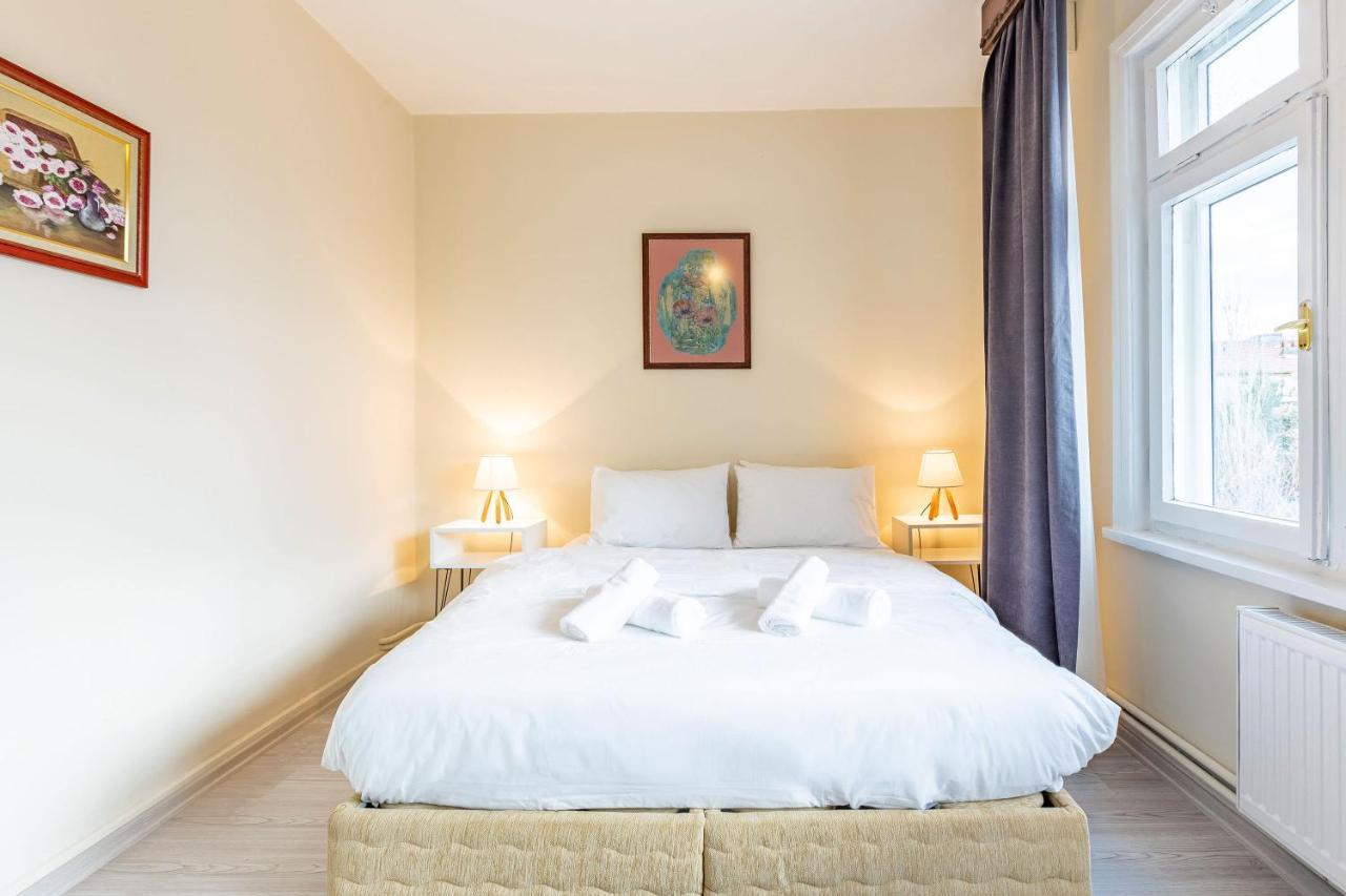Charming Apartment Surrounded By Vibrant Attractions In Kadikoy İstanbul Dış mekan fotoğraf